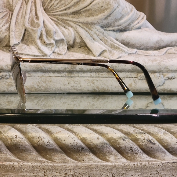 Tiffany & Company Pillow Crystal Sunglasses TF3073 NWOT. NAM#482 - Picture 10 of 17